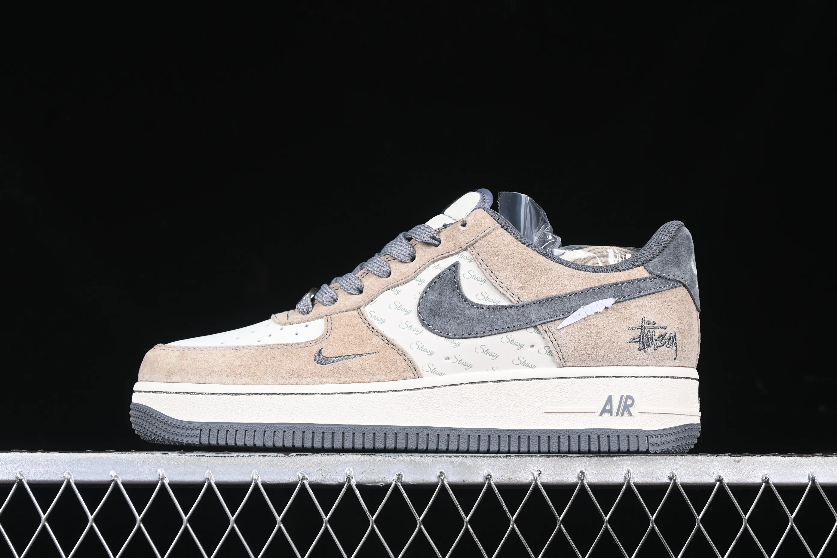 All Categories Nk Air Force 1 Air Force Series Nk Air Force 1 Low Air Force Low Nk Air Force 1'07 Low Stusi Joint-Sheepskin Brown Air Force One Low-top Casual Sneakers XZ6188-888